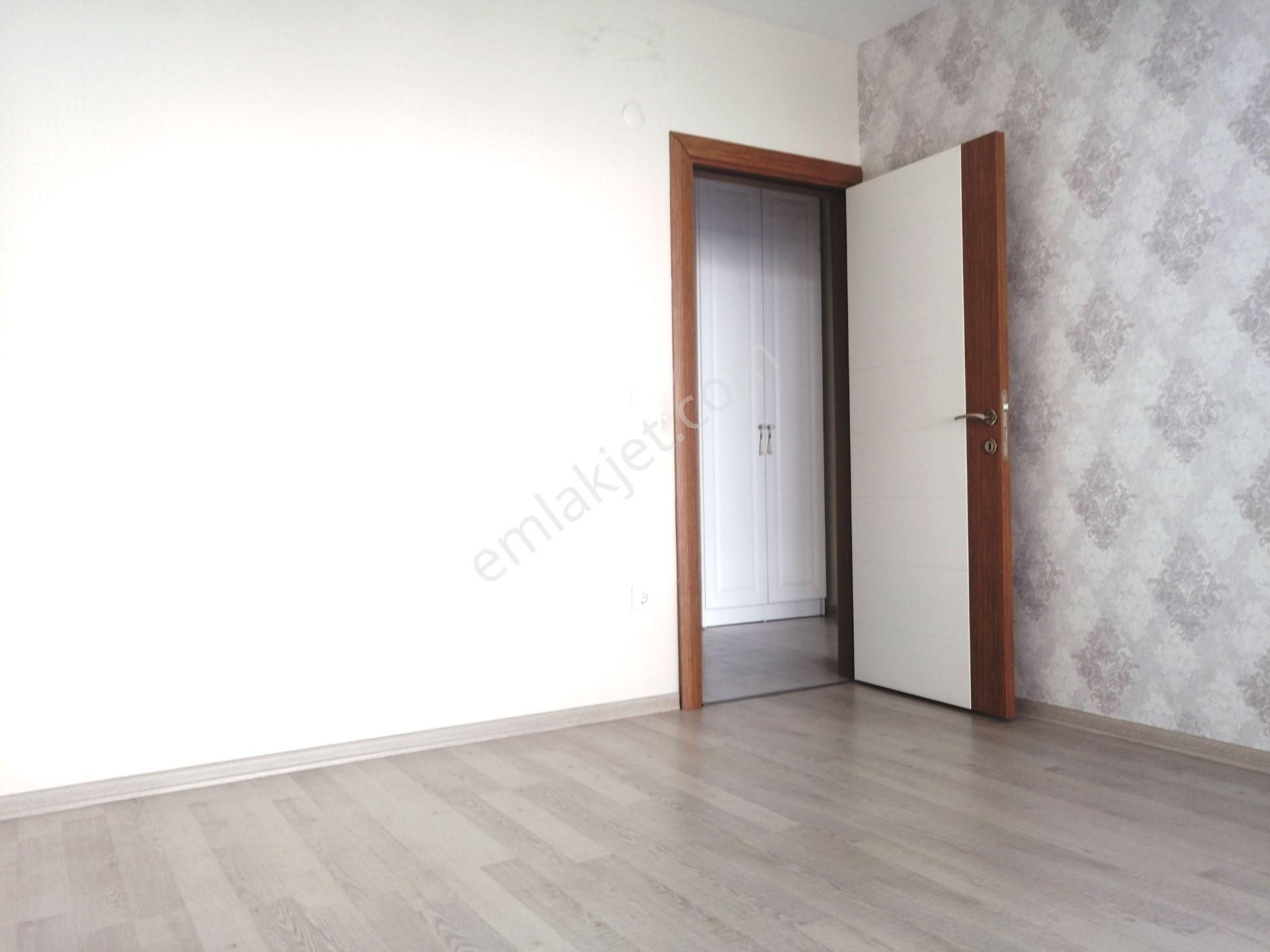 Remax Area' Dan Üçevler Mah. Merkezi Konumda Teraslı 2+1 Daire - Görsel 20