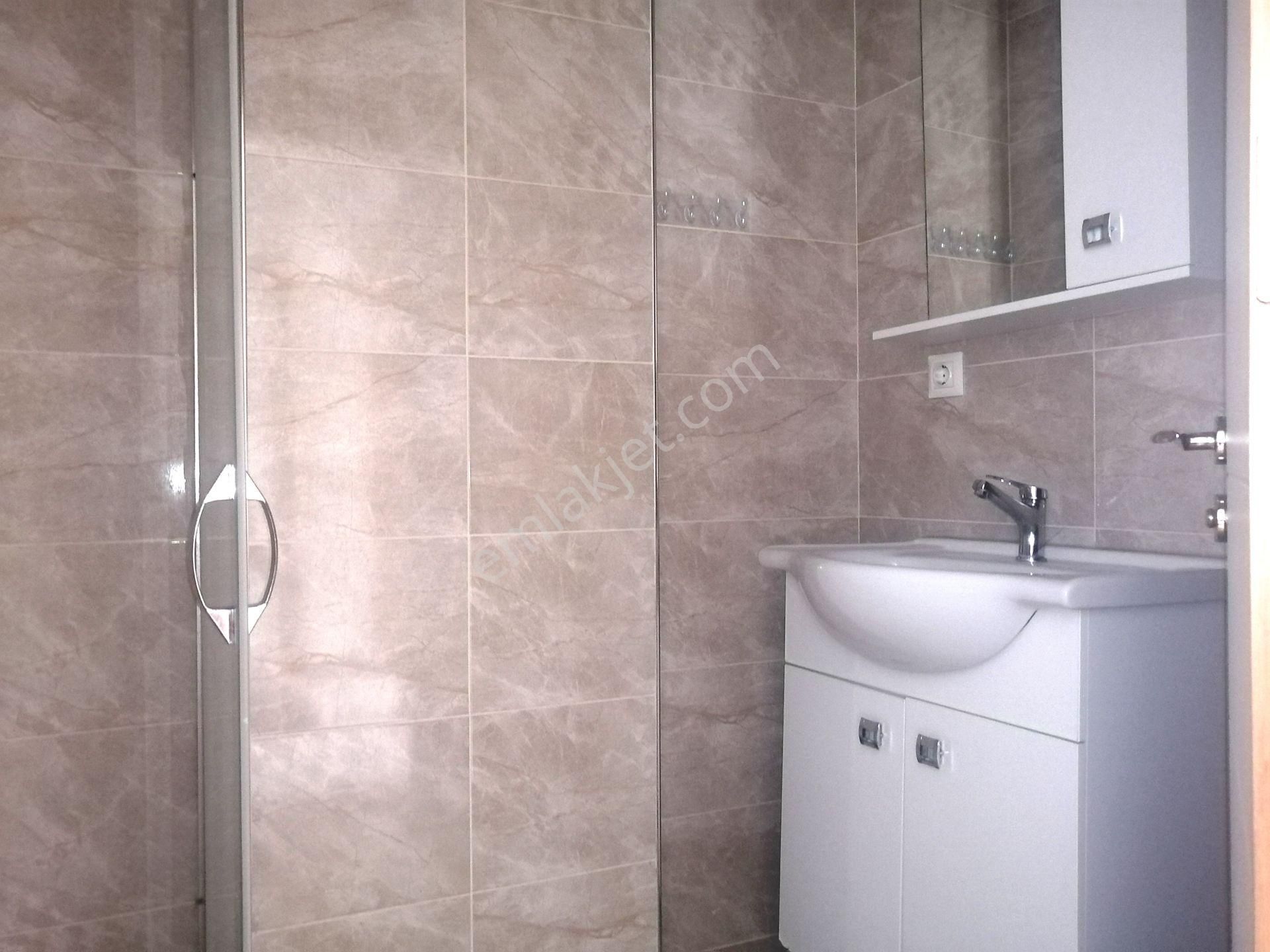 Remax Area' Dan Üçevler Mah. Merkezi Konumda Teraslı 2+1 Daire - Görsel 22