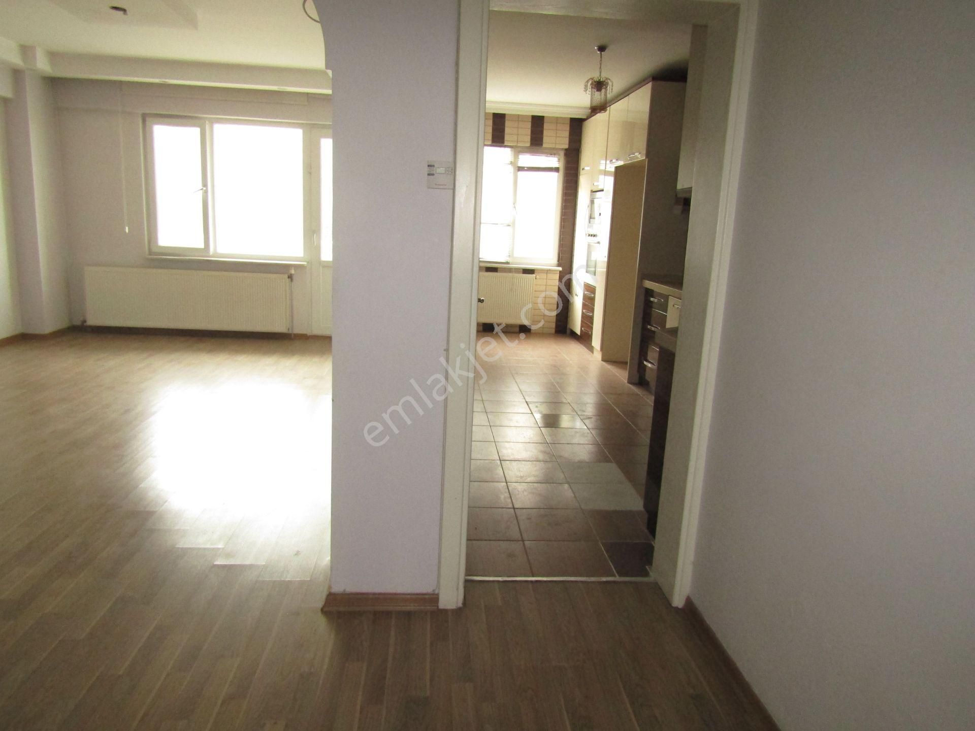 Yenimahalle Sularvadisi Manzaralı Asansörlü 3+1 175m2 2.arakat Satılık Daire - Görsel 8