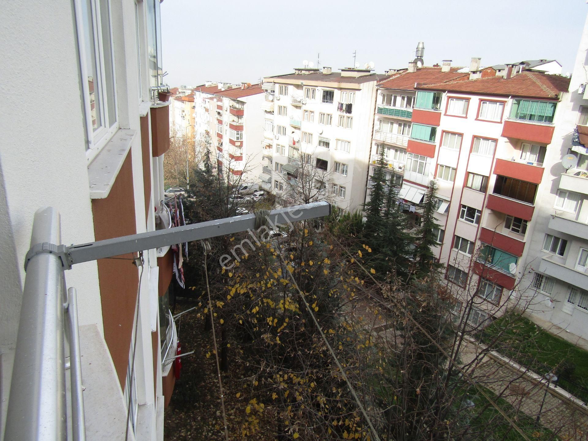 Yenimahalle Sularvadisi Manzaralı Asansörlü 3+1 175m2 2.arakat Satılık Daire - Görsel 4