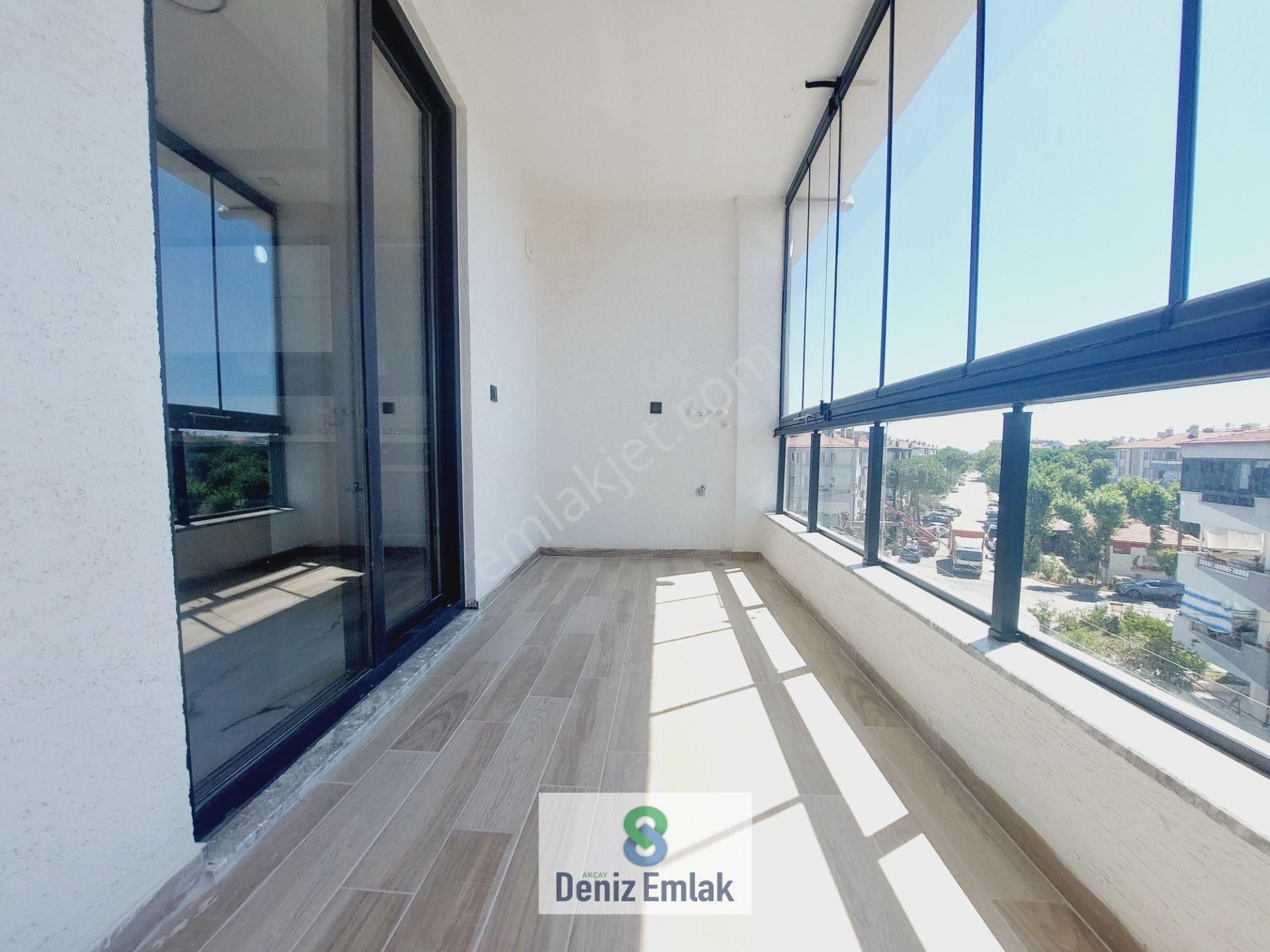 Denizden Akçayda Öncephe Asansörlü Geniş Satılık 3+1 Dublex Daire. - Görsel 18