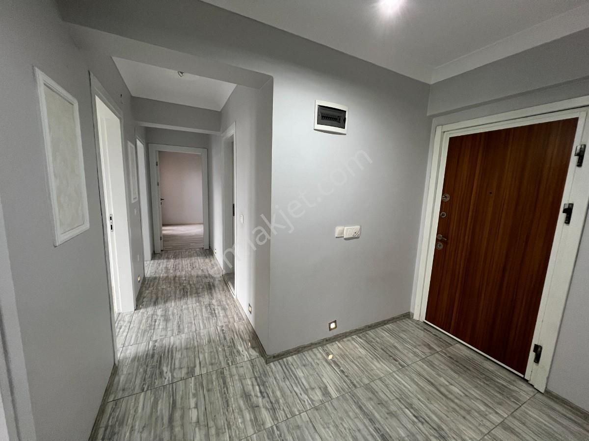 Sakarya Serdivan Köprübaşı Mah. Site İçerisi Ara Kat Geniş 3+1 - Görsel 3