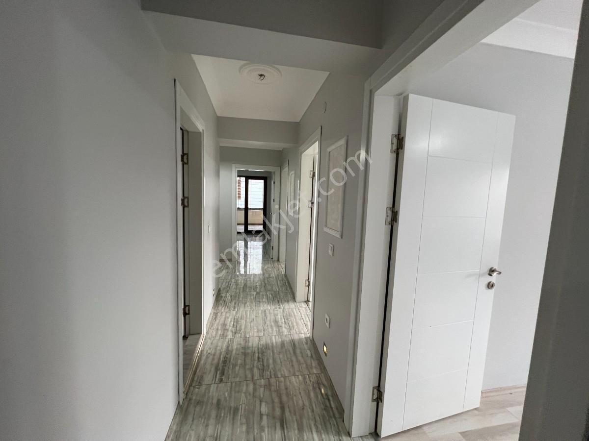 Sakarya Serdivan Köprübaşı Mah. Site İçerisi Ara Kat Geniş 3+1 - Görsel 4