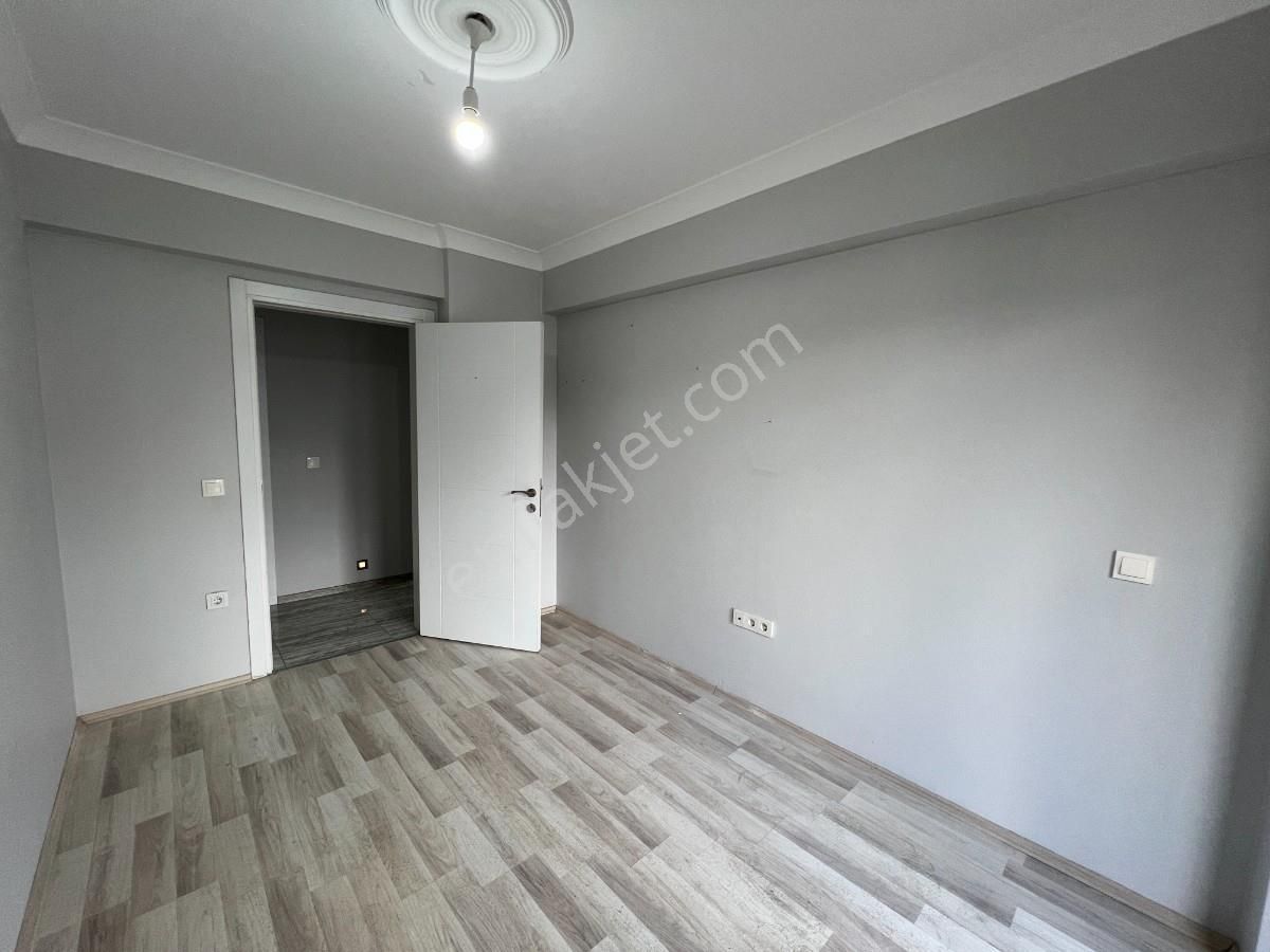 Sakarya Serdivan Köprübaşı Mah. Site İçerisi Ara Kat Geniş 3+1 - Görsel 17