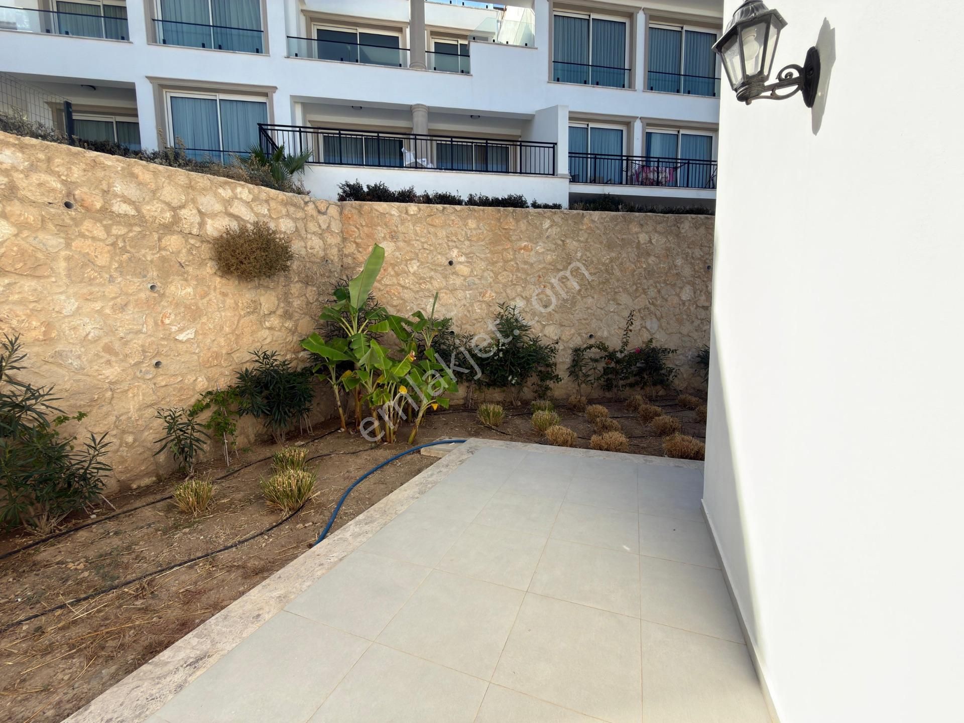 Girne Carrington Poseidon Projesinde Panoramik Deniz Manzaralı Denize 300mt 3+1 Full Eşyalı Lüx - Görsel 5