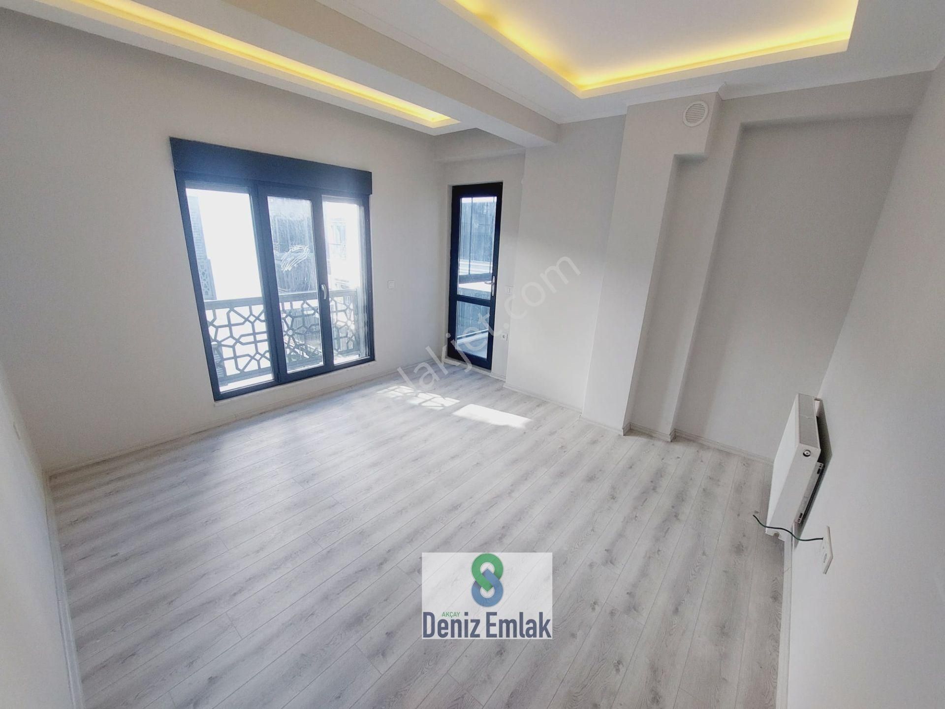 Denizden Akçayda Kapalı Mutfak Arakat Ebeveynli Satılık 2+1 Daire. - Görsel 8