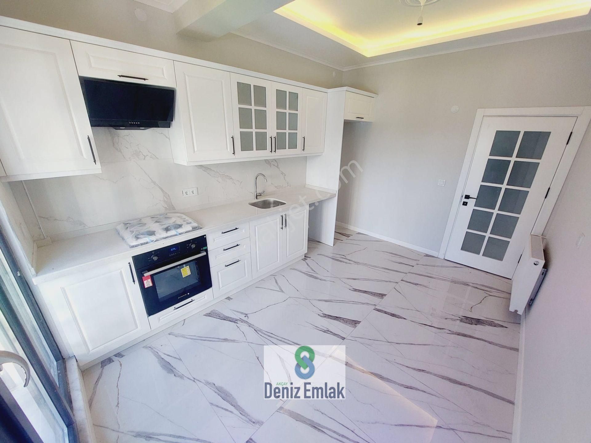 Denizden Akçayda Kapalı Mutfak Arakat Ebeveynli Satılık 2+1 Daire. - Görsel 24