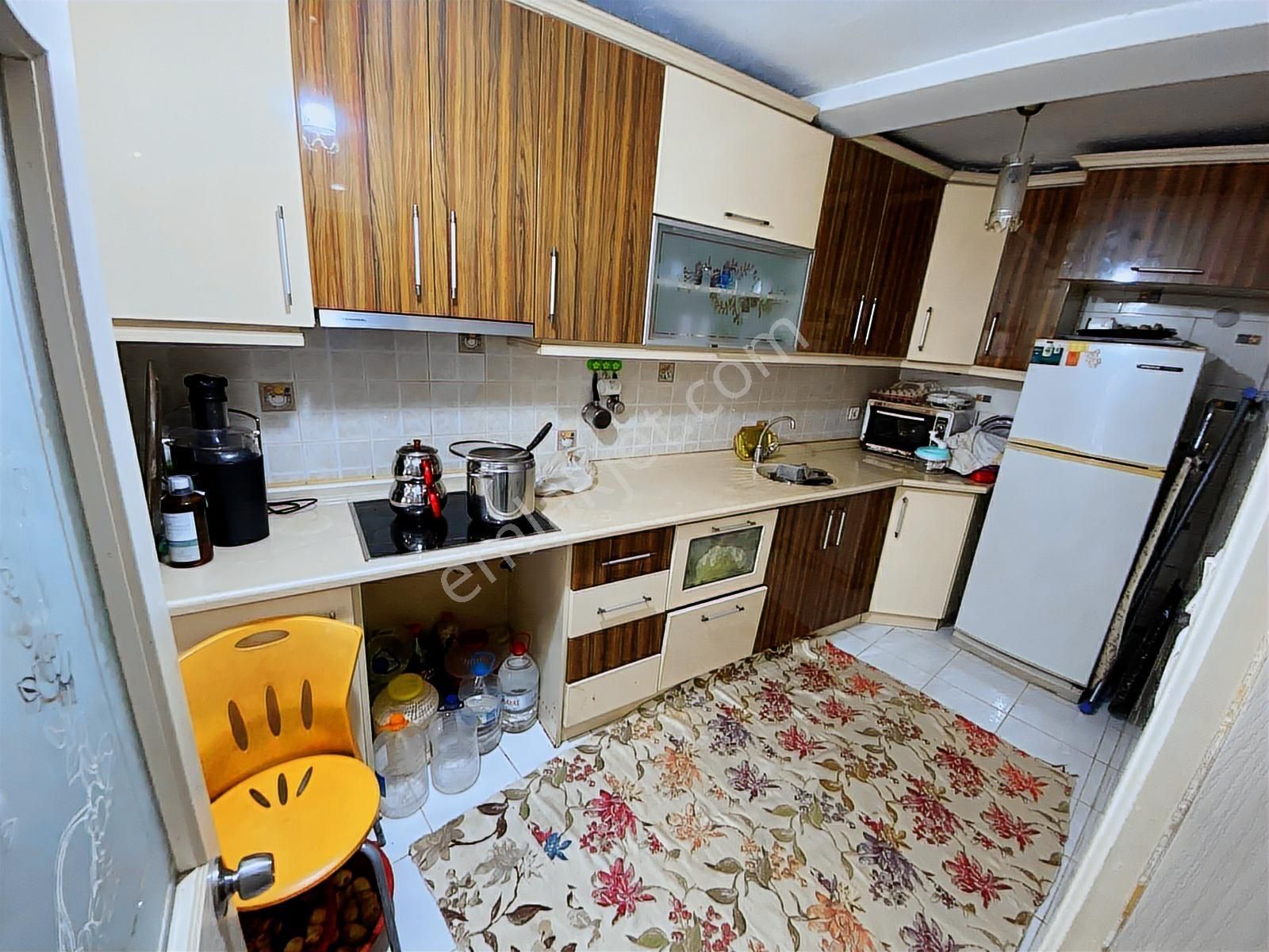 Yalazıdan Edremitte 3+1 150 Mkare Merkezi Konum Dubleks Müstakil