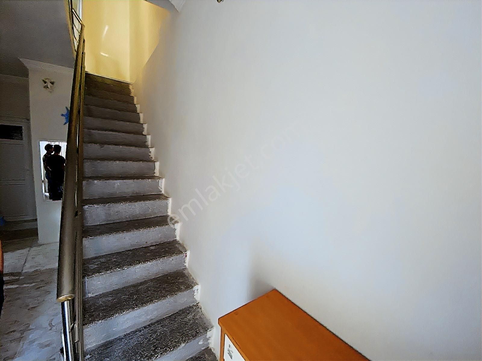 Yalazıdan Edremitte 3+1 150 Mkare Merkezi Konum Dubleks Müstakil - Görsel 14