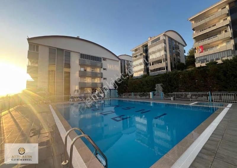 Kadınlar Denizinin En Geniş 5+1 Dublex Dairesi Satışta