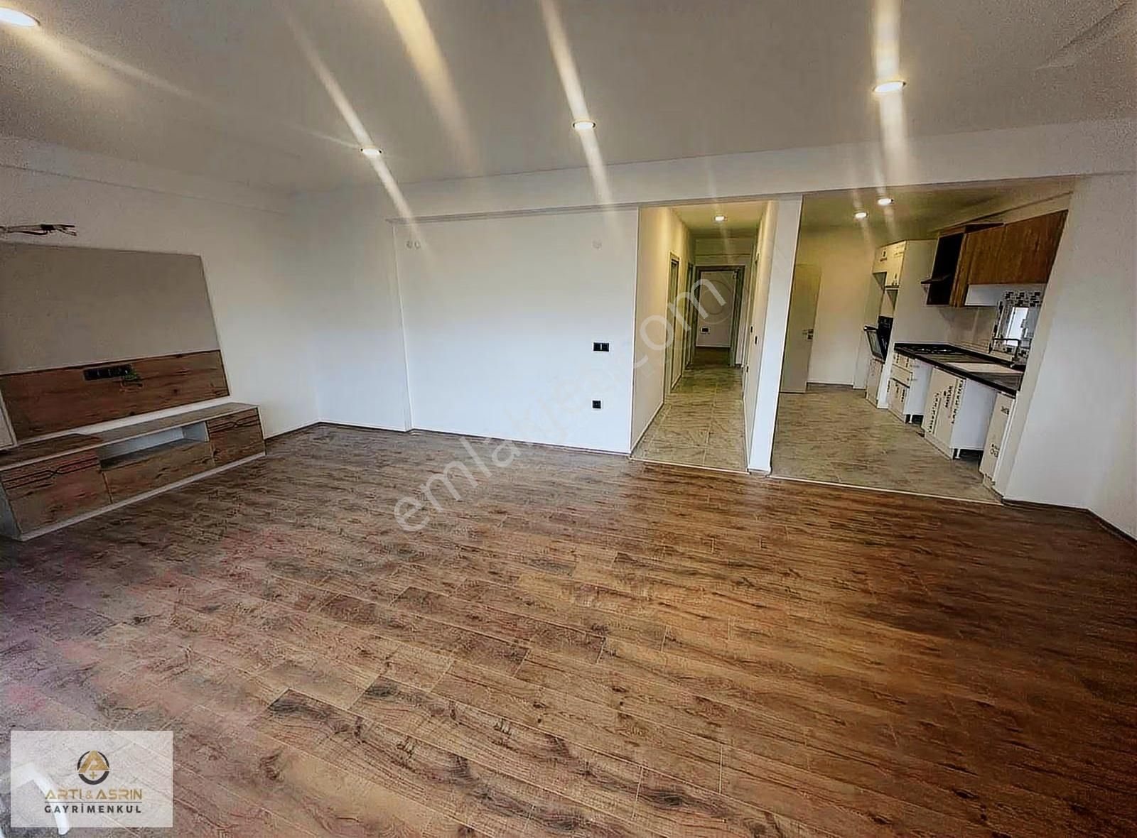 Kuşadası Otogar Arkası Sıfır 3+1 Daire - Görsel 21