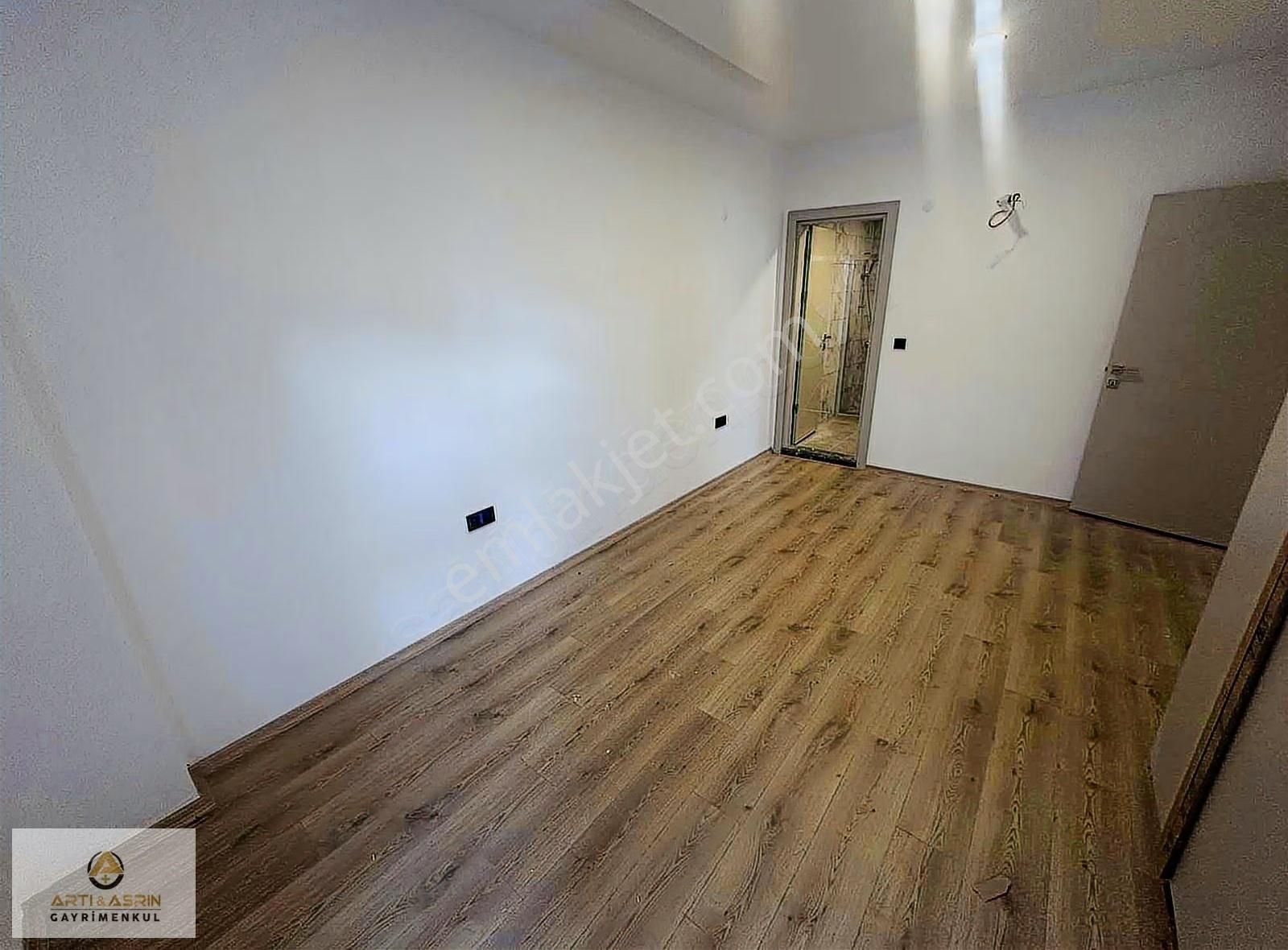 Kuşadası Otogar Arkası Sıfır 3+1 Daire - Görsel 17