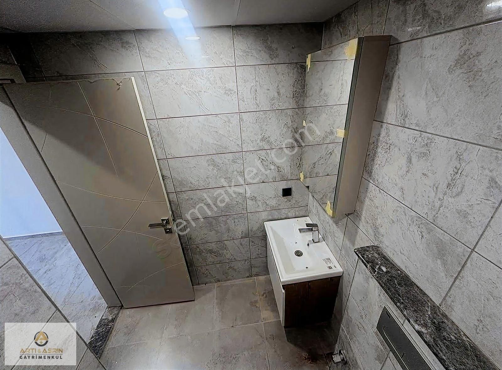 Kuşadası Otogar Arkası Sıfır 3+1 Daire - Görsel 9