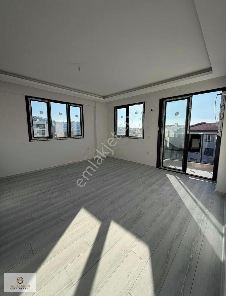 Kuşadası Otogar Arkası Yeni 2+1 Daire - Görsel 3