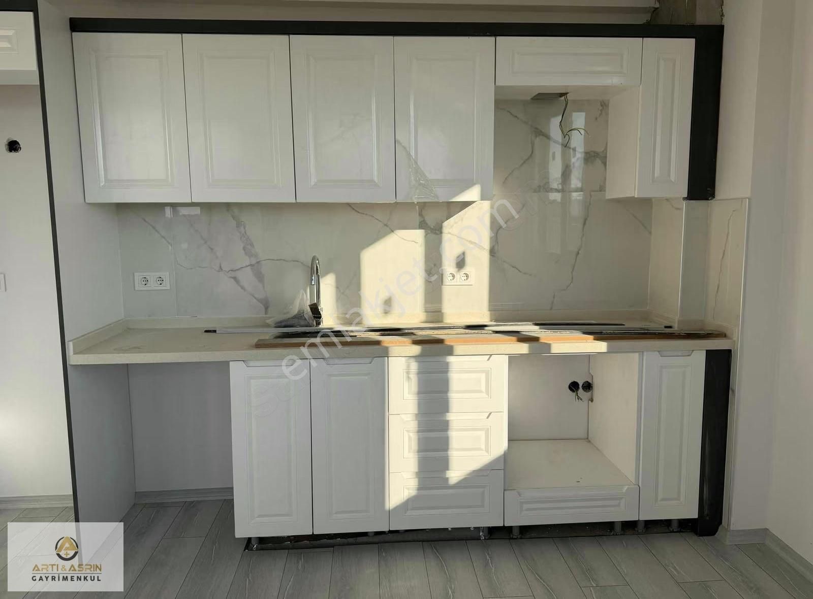 Kuşadası Otogar Arkası Yeni 2+1 Daire - Görsel 16