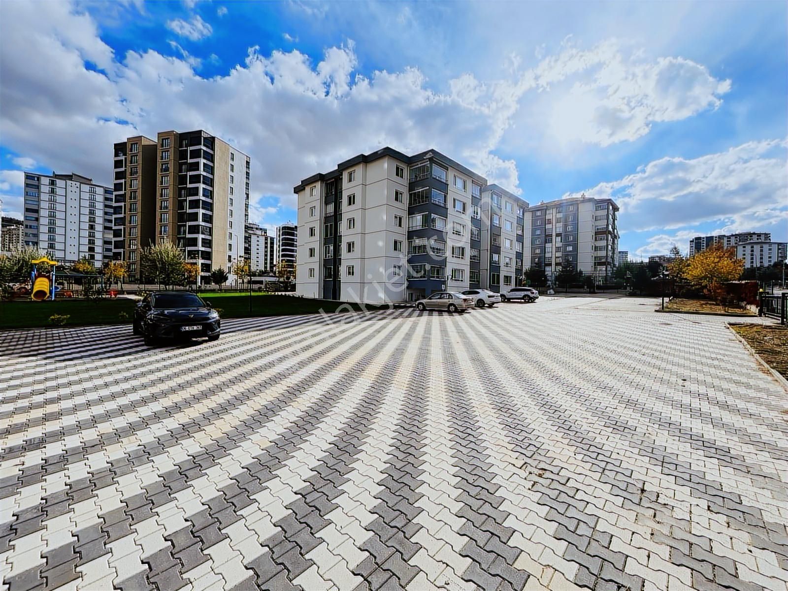 Bağlıca'da Süper Konumda 4+1 Geniş Peyzajlı Satılık Daire... - Görsel 11