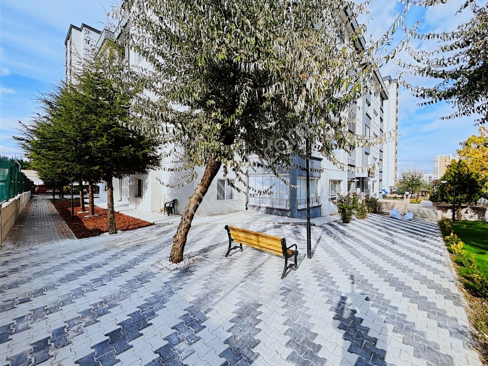 Bağlıca'da Süper Konumda 4+1 Geniş Peyzajlı Satılık Daire... - Görsel 3