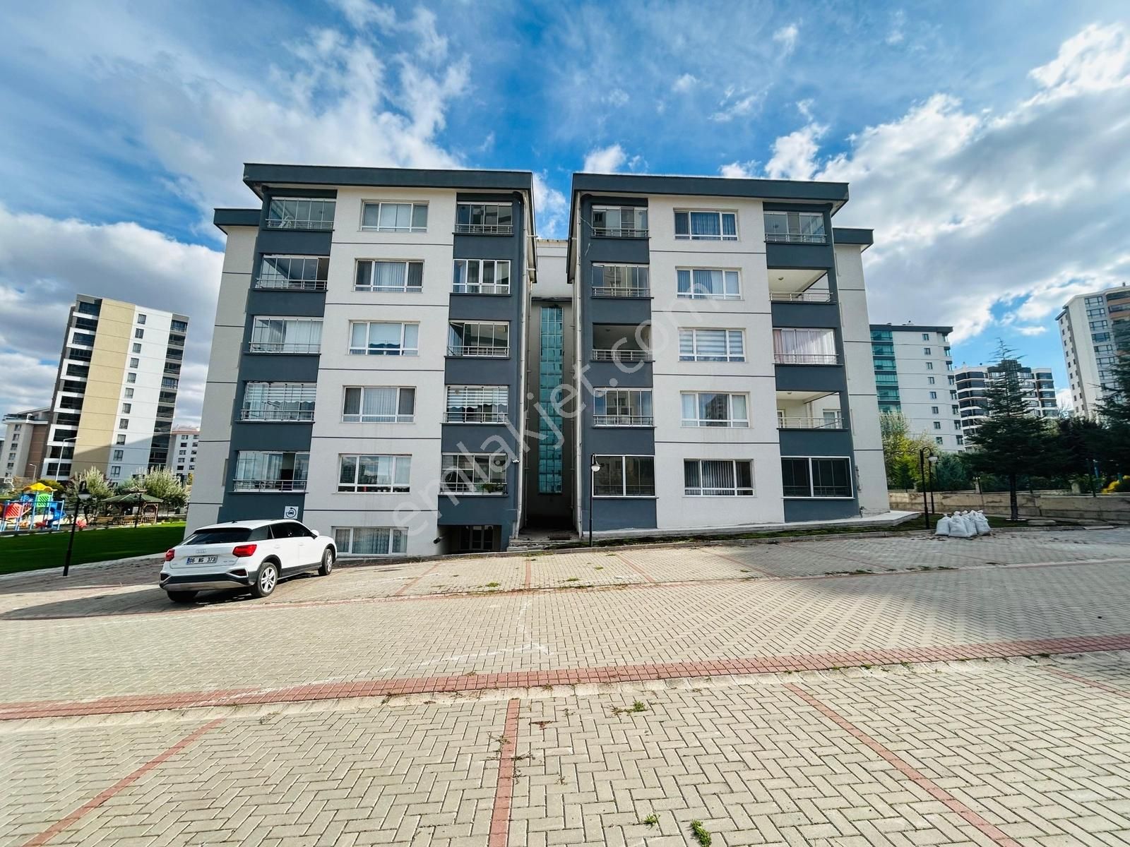 Bağlıca'da Süper Konumda 4+1 Geniş Peyzajlı Satılık Daire... - Görsel 16