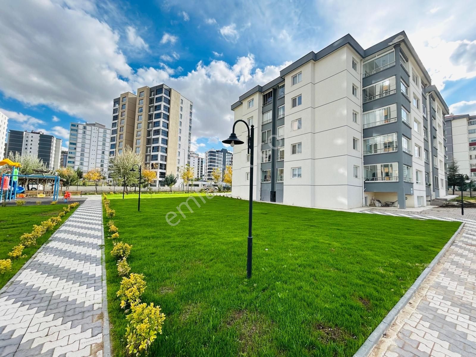 Bağlıca'da Süper Konumda 4+1 Geniş Peyzajlı Satılık Daire... - Görsel 4