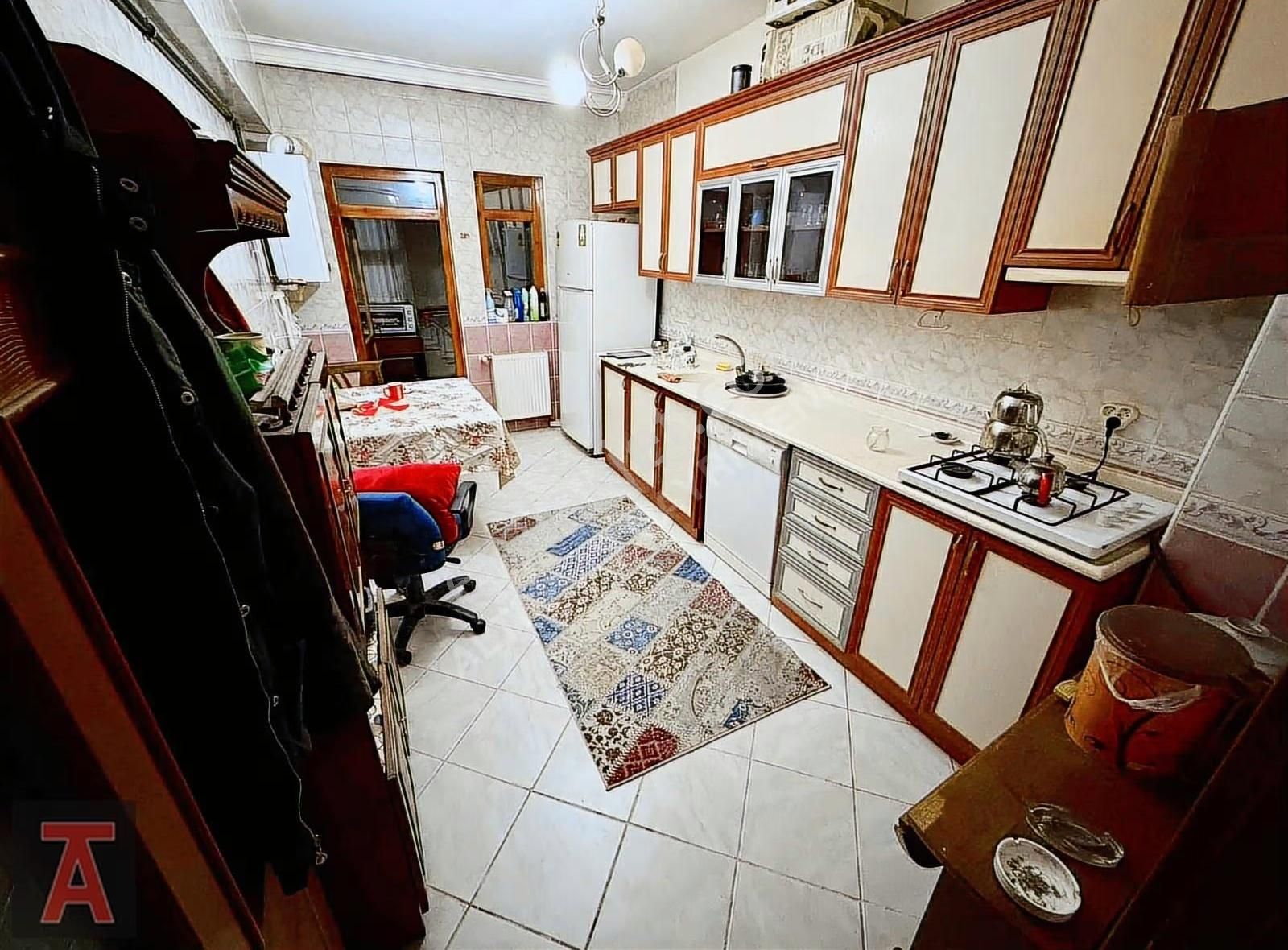 30 Ağustos Mah'de Ebeveyn Banyolu Geniş Metrekareli 3+1 Daire