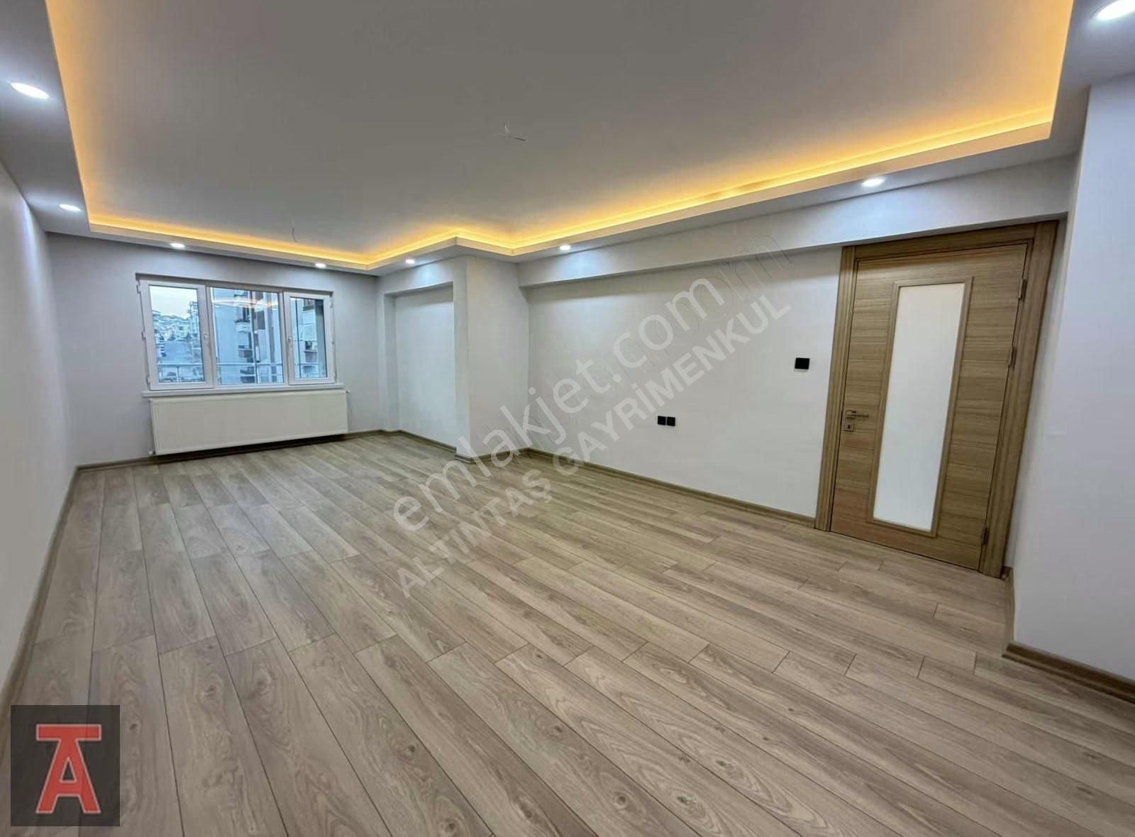 İstasyon Mahallesi Ultra Lüks Geniş M2 Katta Ön Cephe 3+1 - Görsel 7