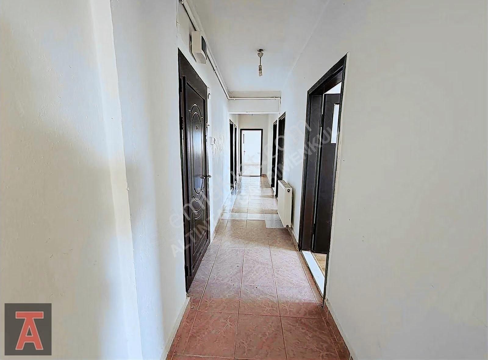 30 Ağustos Mah'de Merkezi Lokasyonda Katta 3+1 Kiralık - Görsel 6