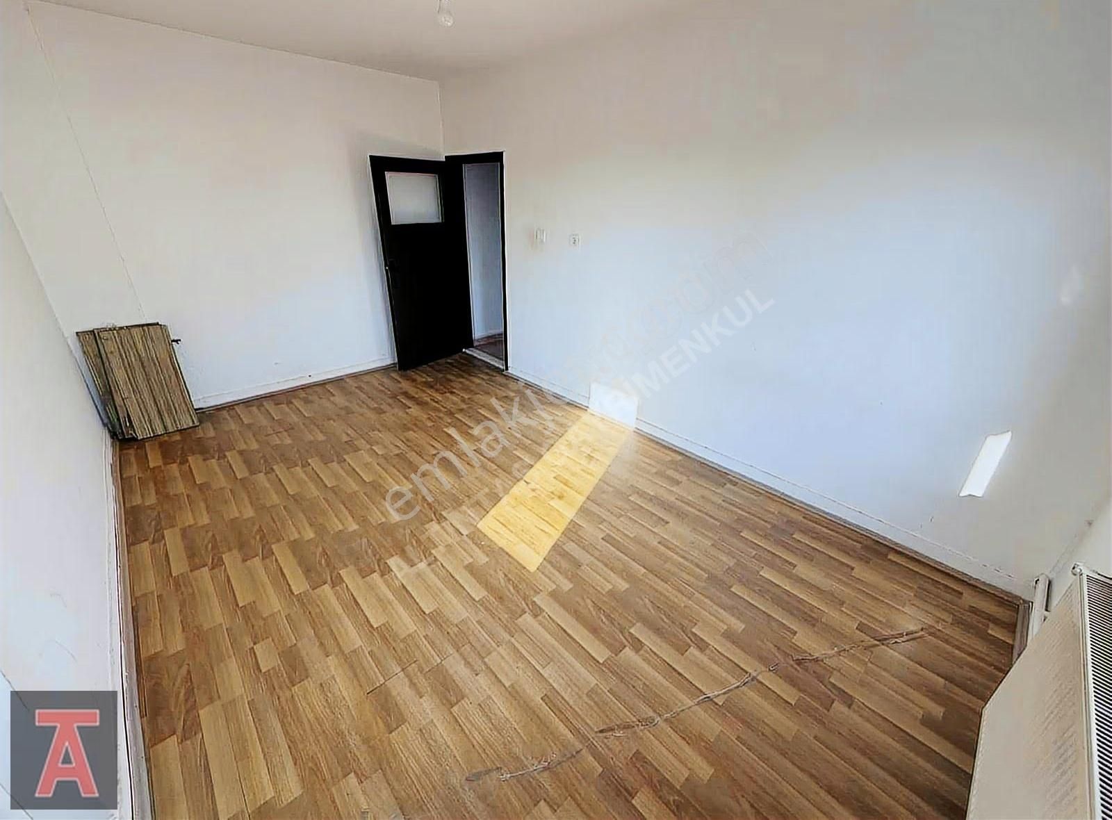 30 Ağustos Mah'de Merkezi Lokasyonda Katta 3+1 Kiralık - Görsel 4