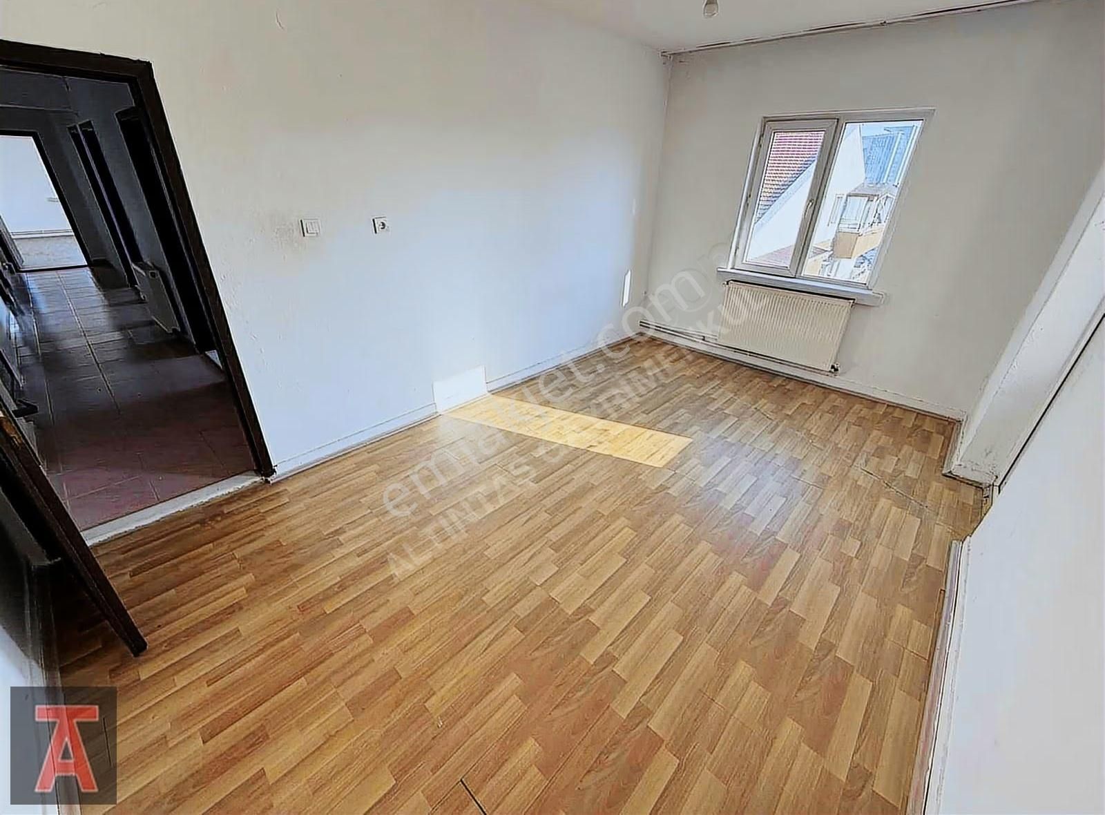 30 Ağustos Mah'de Merkezi Lokasyonda Katta 3+1 Kiralık - Görsel 14