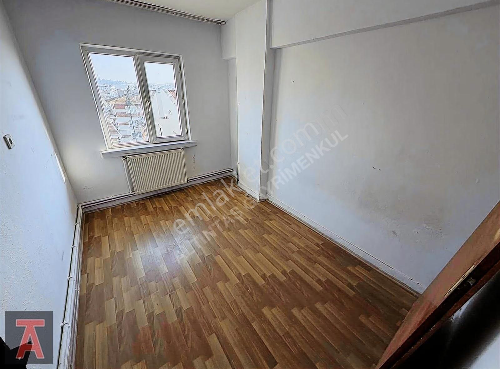 30 Ağustos Mah'de Merkezi Lokasyonda Katta 3+1 Kiralık - Görsel 2