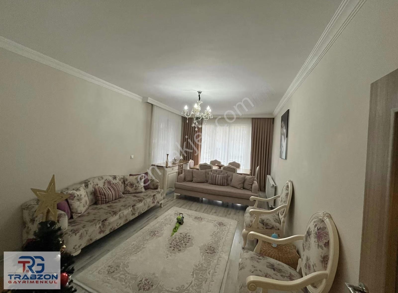 Çukurçayırda Satılık Ayrı Mutfaklı Geniş 2+1 Daire