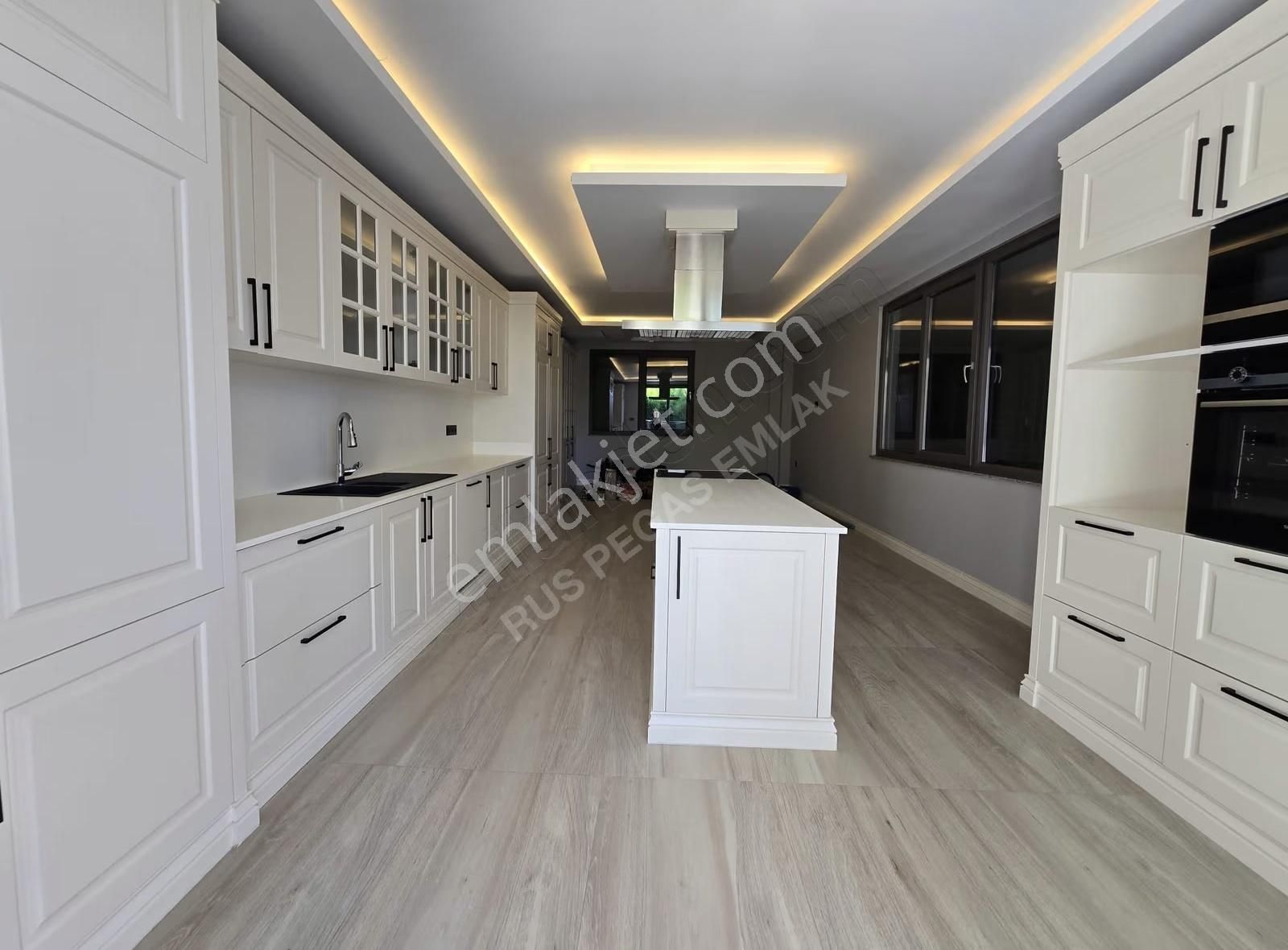 Kemerağzı Asansörlü Havuzlu 5+1 Satılık Villa - Görsel 22