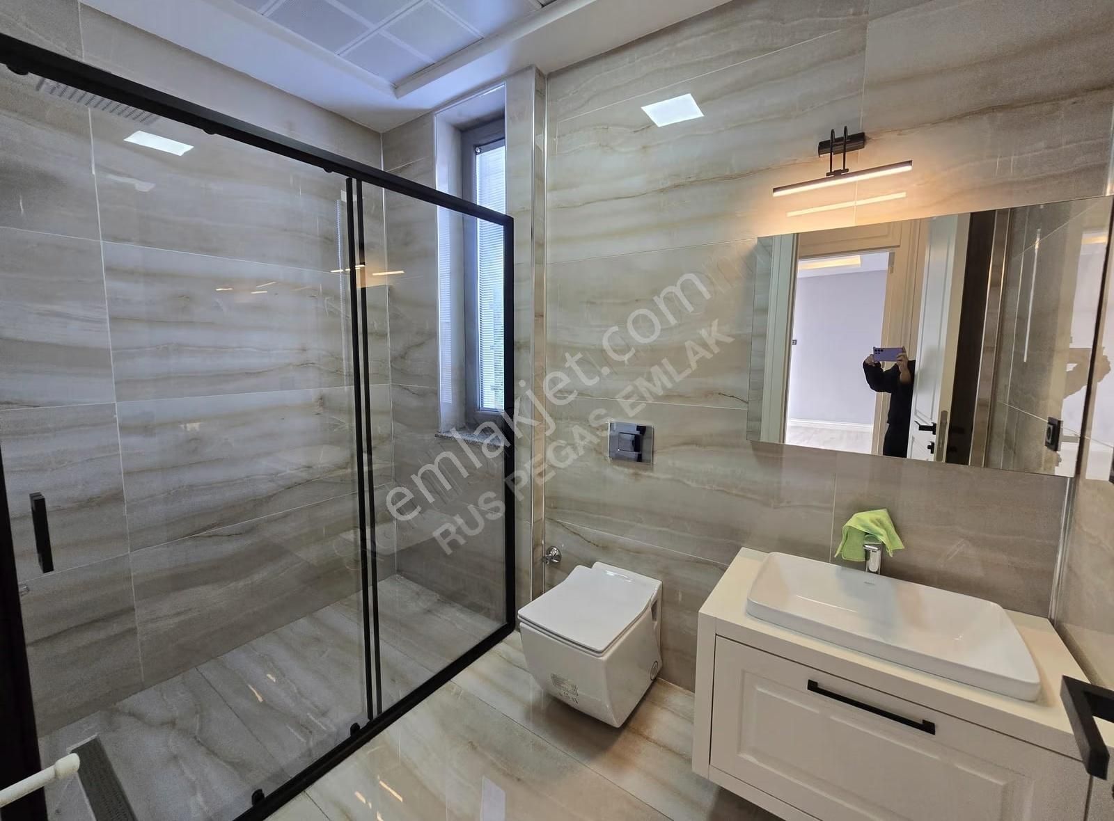 Kemerağzı Asansörlü Havuzlu 5+1 Satılık Villa - Görsel 21
