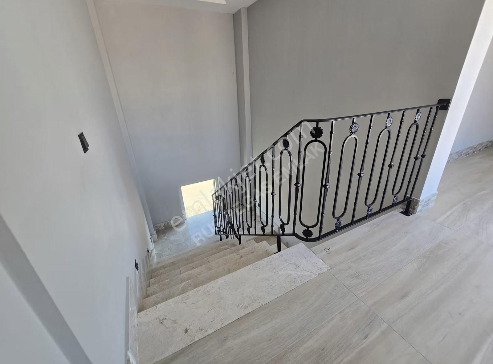 Kemerağzı Asansörlü Havuzlu 5+1 Satılık Villa - Görsel 29