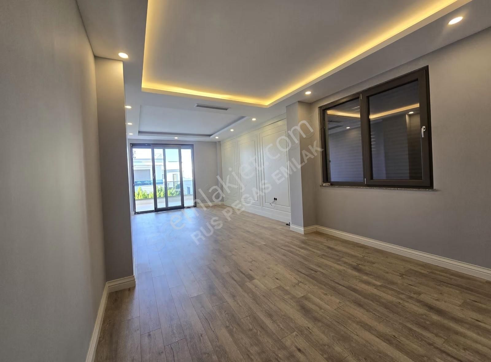 Kemerağzı Asansörlü Havuzlu 5+1 Satılık Villa - Görsel 19