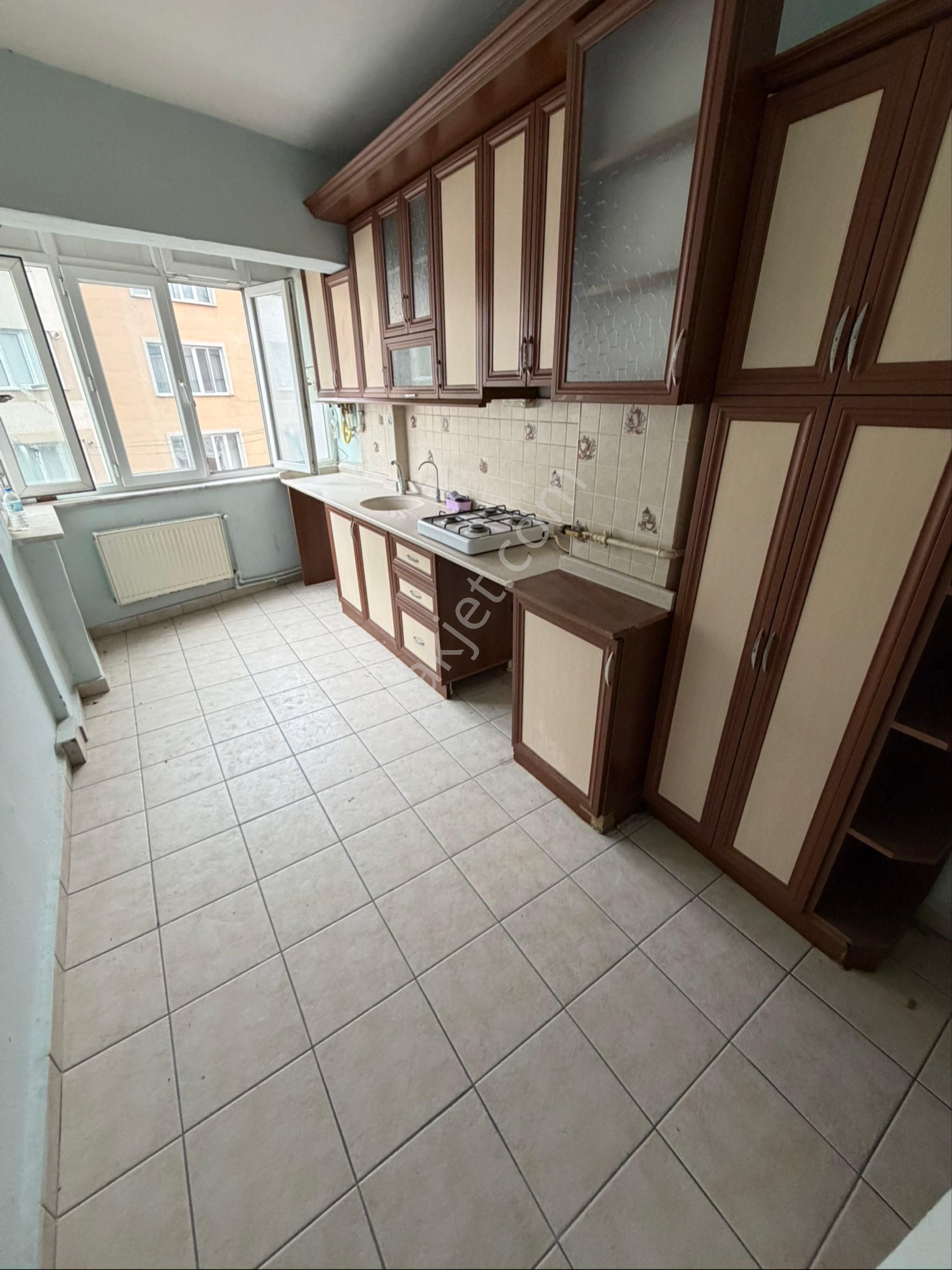 Fazladan Espark Ve Ünıversıte Yürüme Mesafesınde 2 + 1