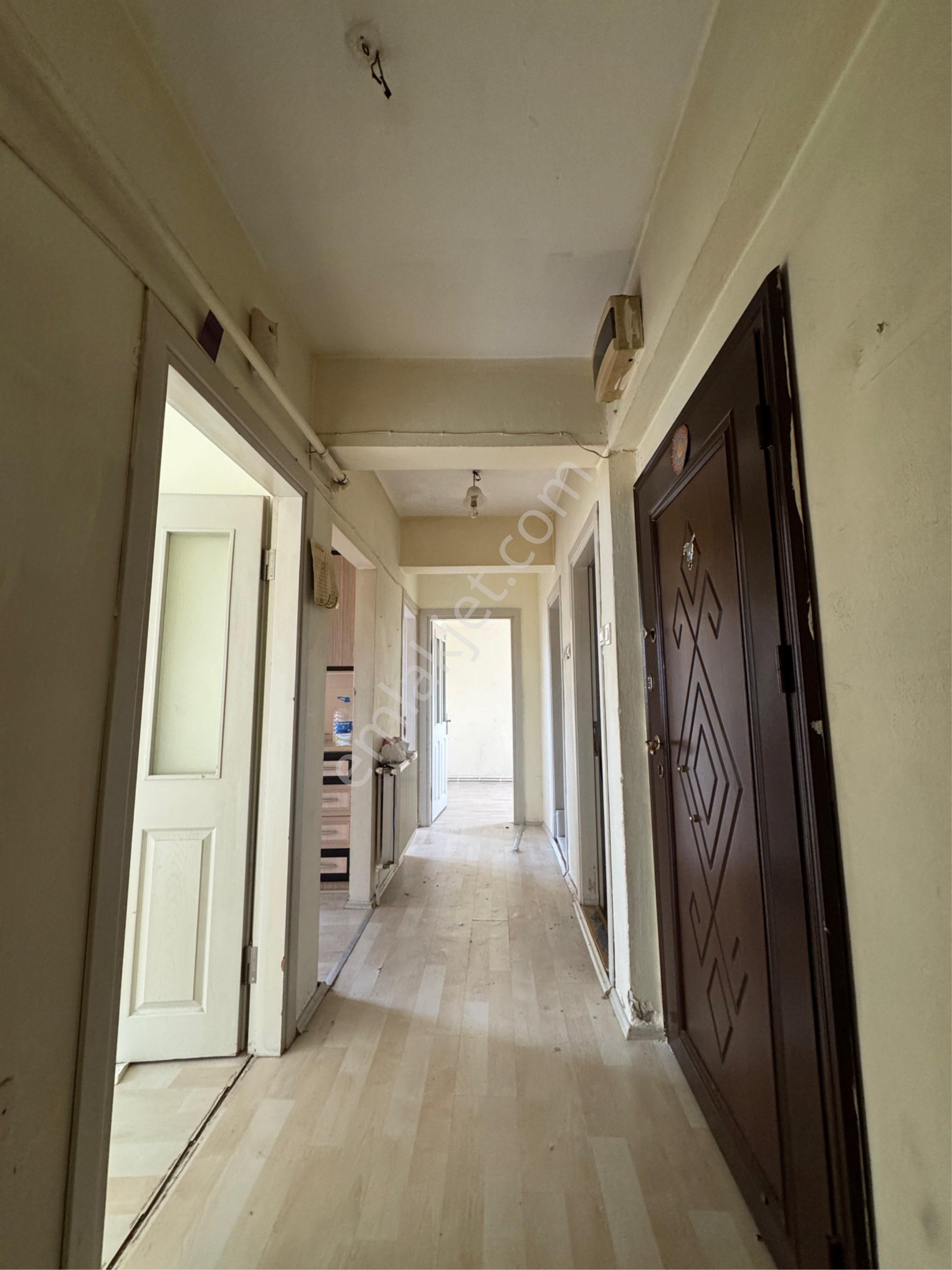 İlkadım İstasyon Mahallesi’nde Ulaşıma Yakın 2 + 1 Satılık Daire