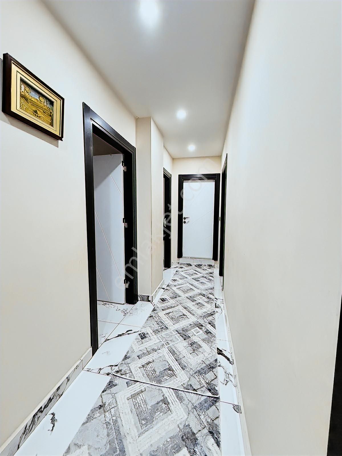 Kanarya'da Üst Bölge'de 3+1 Satılık 125 M2 2.kat Daire - Görsel 9