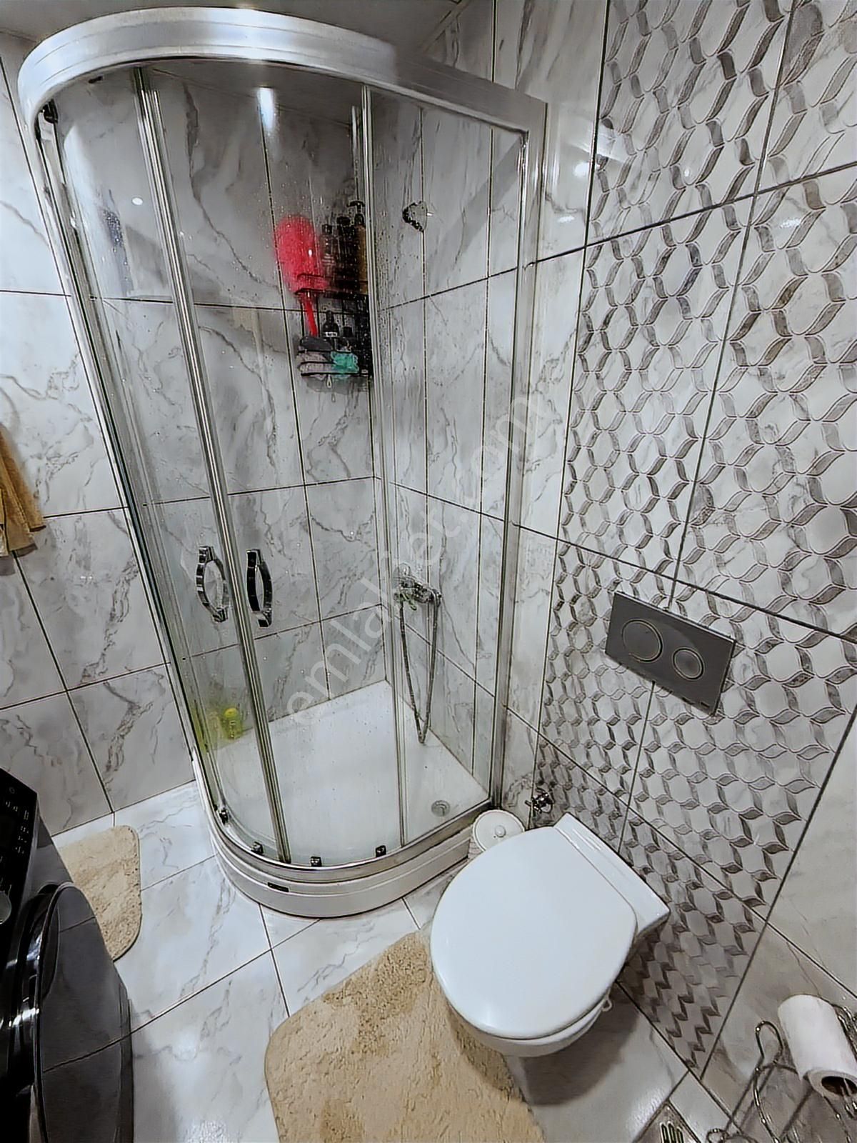 Kanarya'da Üst Bölge'de 5+2 Satılık 200 M2 4.kat Daire - Görsel 4