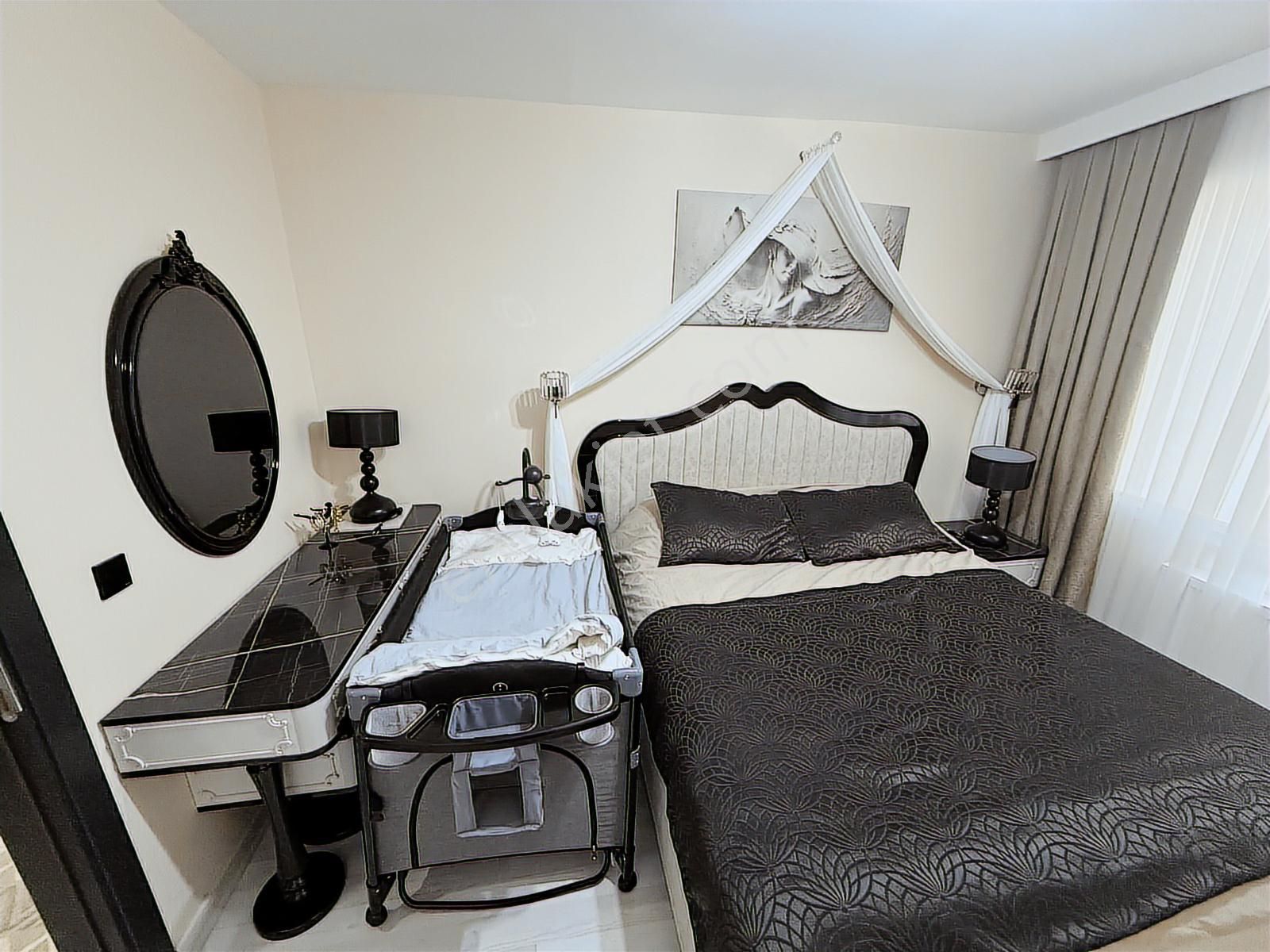 Kanarya'da Üst Bölge'de 5+2 Satılık 200 M2 4.kat Daire - Görsel 6