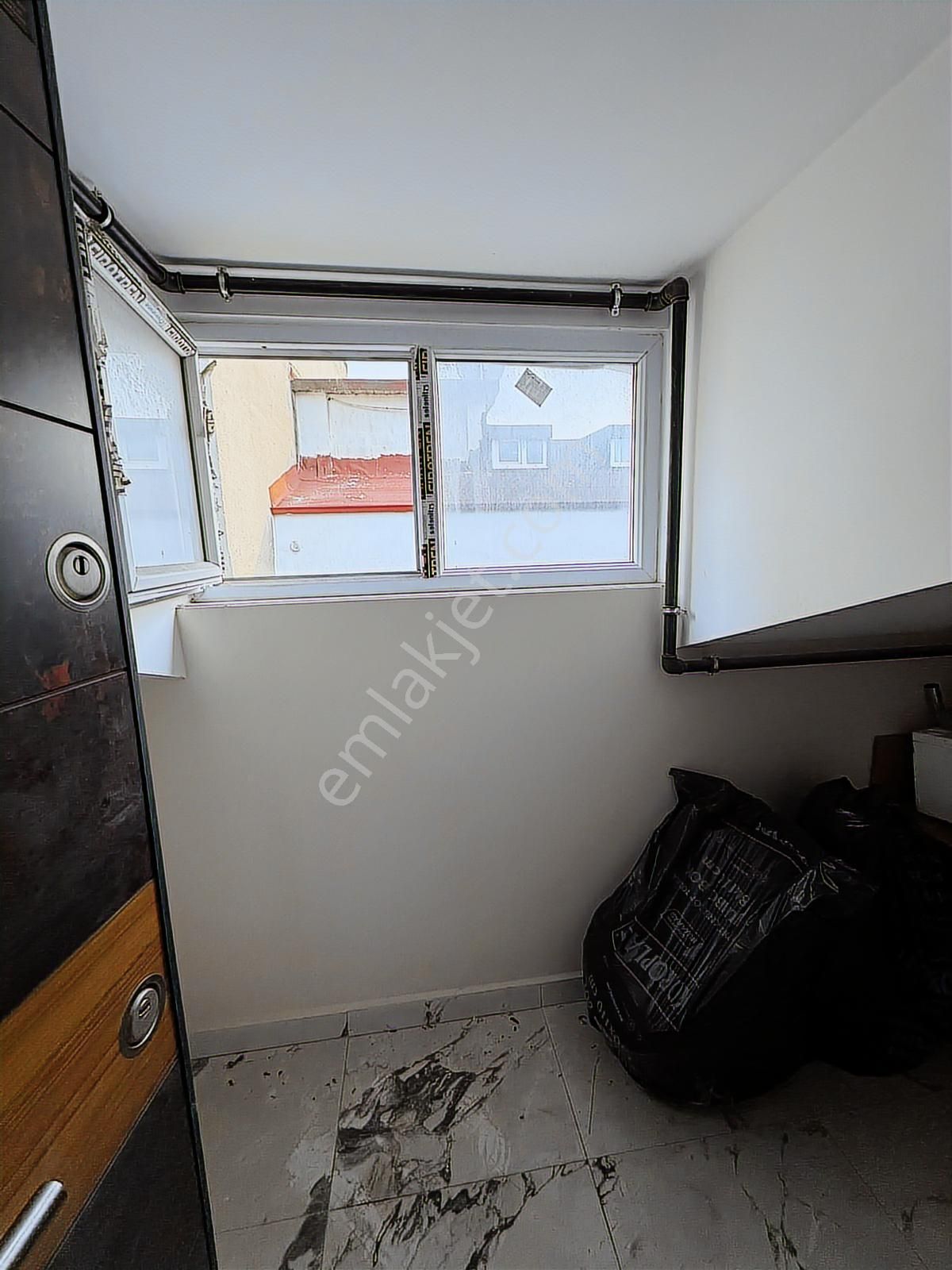 Kanarya'da Üst Bölge'de 5+2 Satılık 200 M2 4.kat Daire - Görsel 19