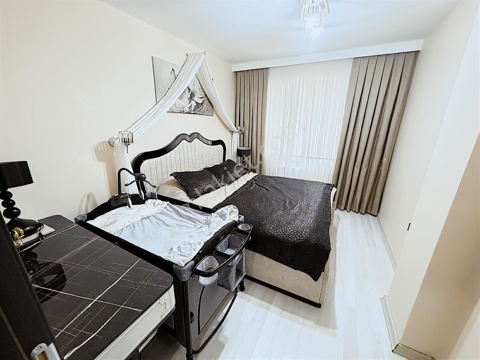 Kanarya'da Üst Bölge'de 5+2 Satılık 200 M2 4.kat Daire - Görsel 22