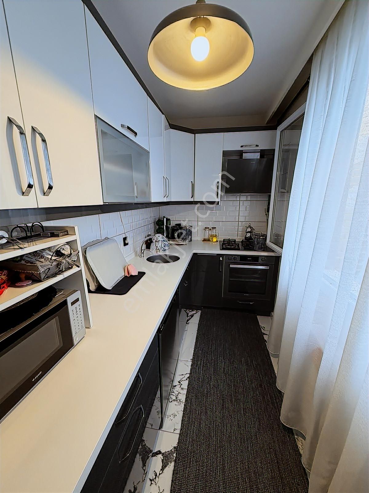 Kanarya'da Üst Bölge'de 5+2 Satılık 200 M2 4.kat Daire - Görsel 17