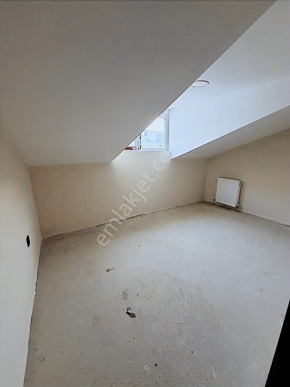 Kanarya'da Üst Bölge'de 5+2 Satılık 200 M2 4.kat Daire - Görsel 32