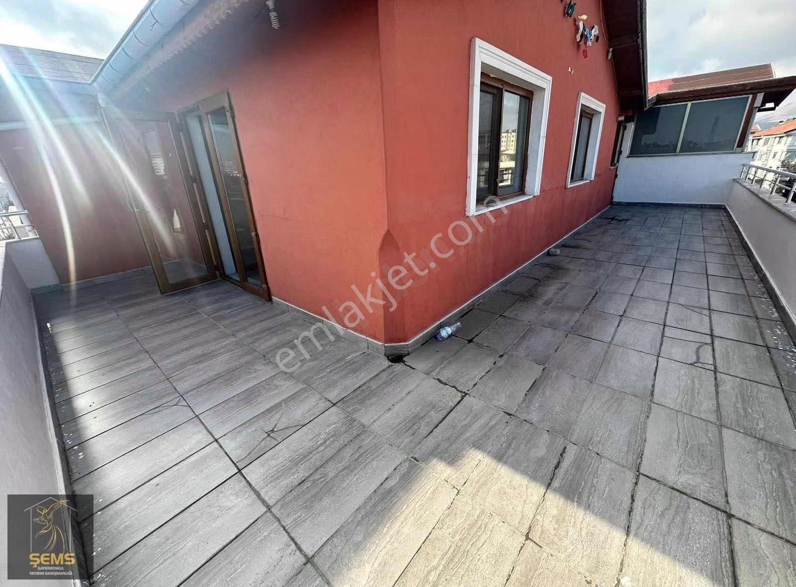 Şems'ten Meram Yakada Geniş Teraslı Satılık 3+1 Daire - Görsel 15