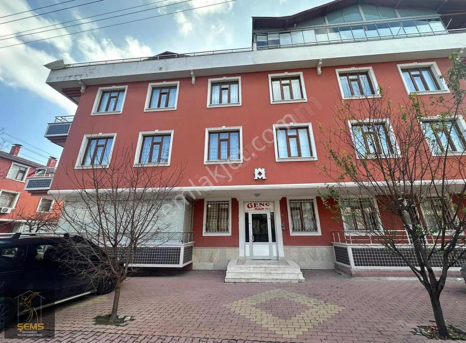 Şems'ten Meram Yakada Geniş Teraslı Satılık 3+1 Daire