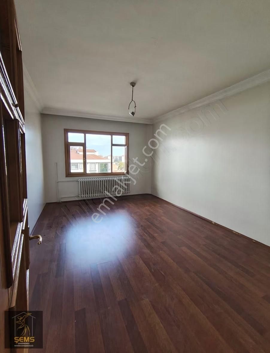 Site İçerisinde Çok Geniş 3+1 Kiralık Daire - Görsel 5