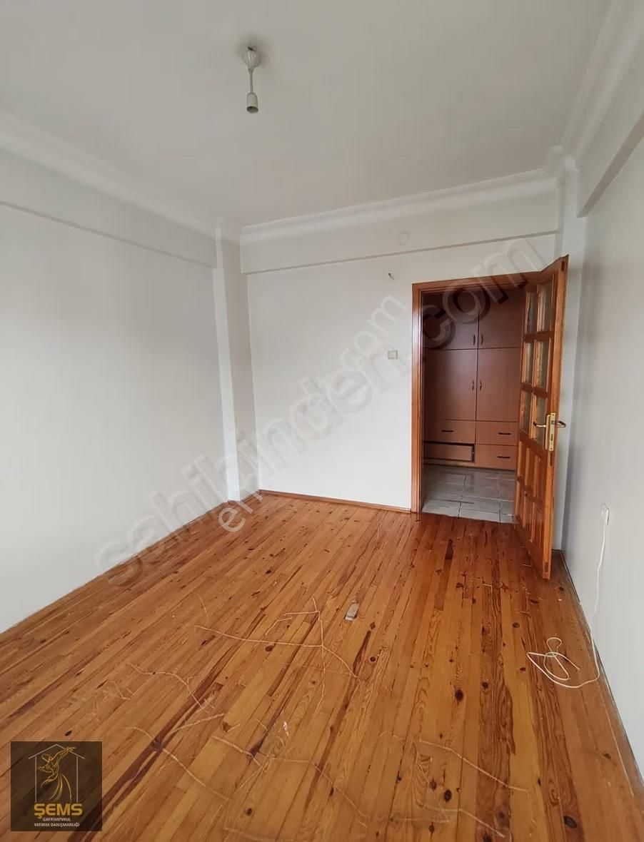 Site İçerisinde Çok Geniş 3+1 Kiralık Daire - Görsel 18