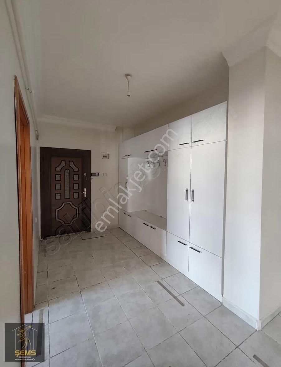 Site İçerisinde Çok Geniş 3+1 Kiralık Daire - Görsel 19