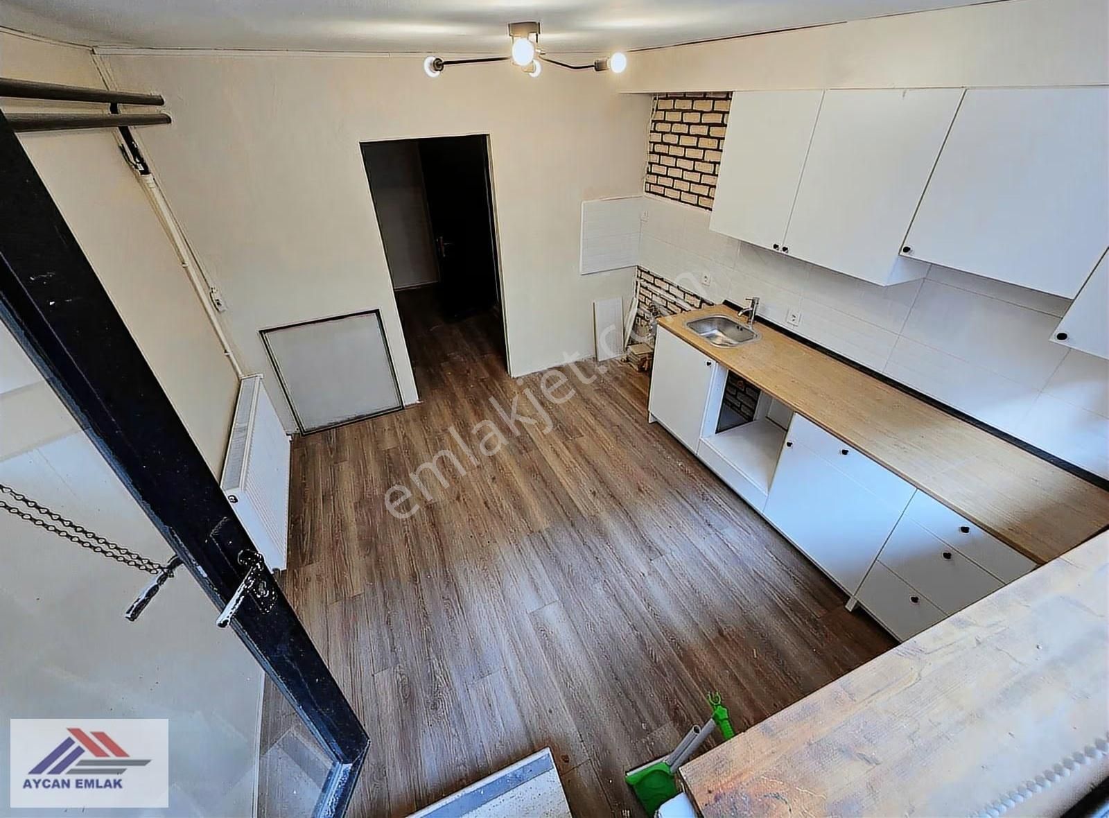 Aycan,dan Yıldız Caddesi Üzerinde Home Ofis - Görsel 4