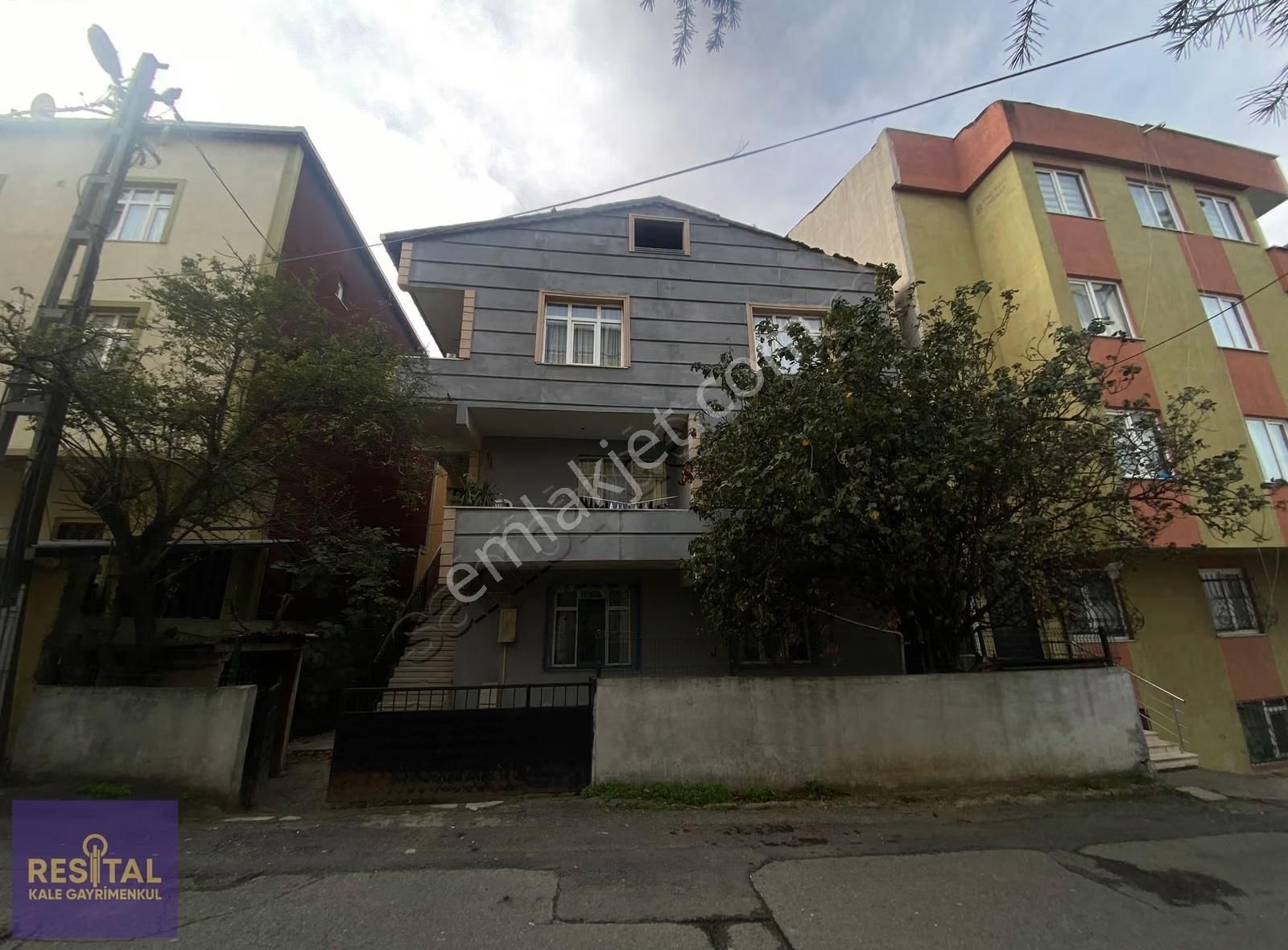 Pendik / Esenyalı Da Komple Satılık 3 Katlı Bina 210 M2 Arsa - Görsel 2